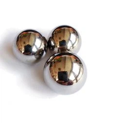 Великий сталевий куля